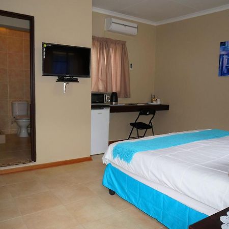 Mckala Guesthouse Kimberley Ngoại thất bức ảnh