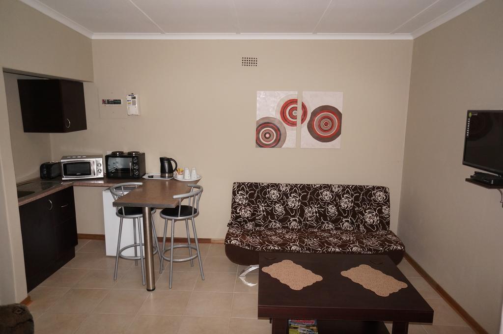 Mckala Guesthouse Kimberley Phòng bức ảnh