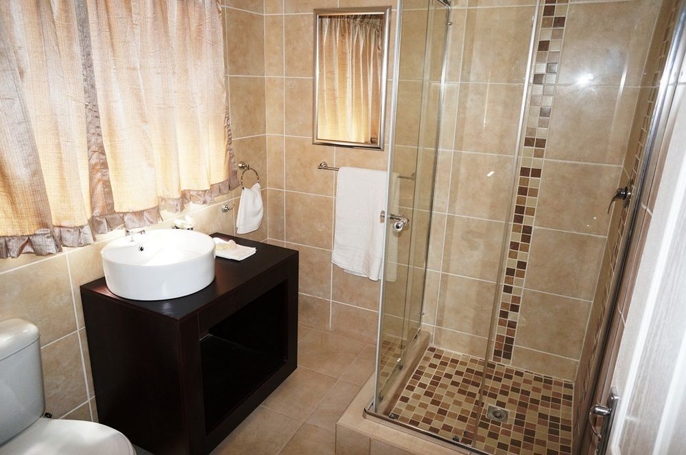 Mckala Guesthouse Kimberley Ngoại thất bức ảnh