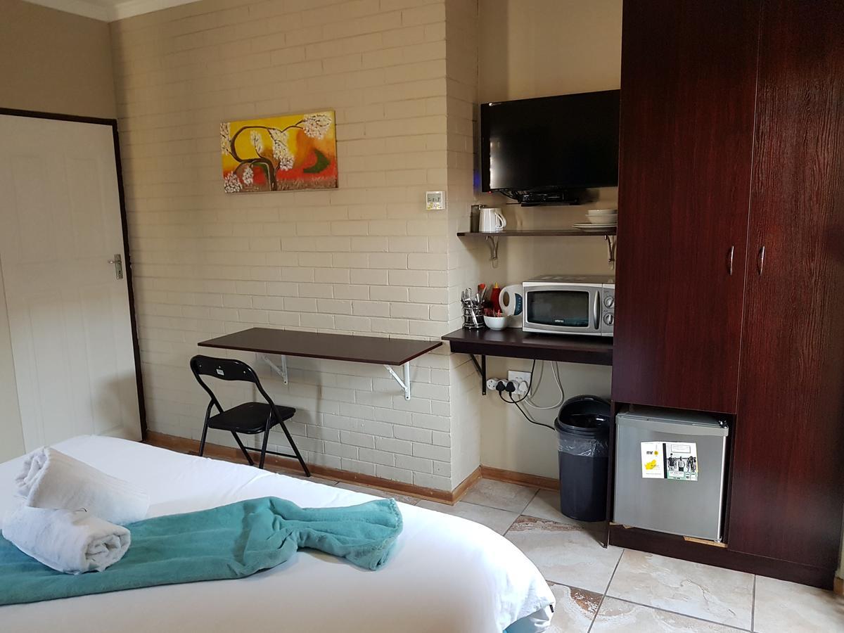 Mckala Guesthouse Kimberley Ngoại thất bức ảnh
